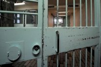 بولندا تدفع تعويضات لسجينين في معتقل اميركي سري 