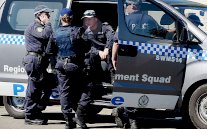 12 استرالية حاولن الانضمام الى