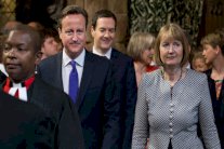 كاميرون يبدأ جولة أوروبية لبحث إصلاحات الإتحاد