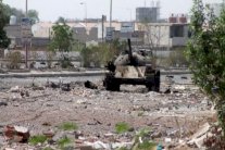  مقتل محافظ صنعاء خلال مواجهات مع الحوثيين