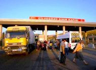 أردوغان يهدد صحيفة نشرت صورا لشحنات أسلحة إلى سوريا