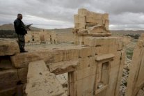 الأزهر: الدفاع عن الأثار في تدمر 