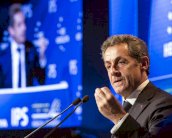 ساركوزي ينتقد بشدّة الاتفاق النووي المحتمل مع ايران