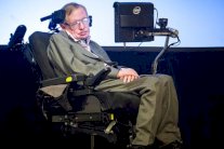 ستيفن هوكينغ: سأنتحر متى صرت عالة على الآخرين