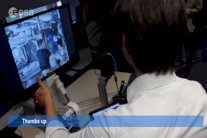 أول مصافحة بين الأرض والفضاء