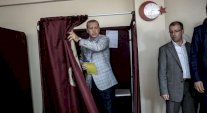  اغلاق مكاتب الاقتراع في تركيا