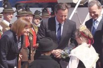 كاميرون: الاستقالة لأي وزير رافض لسياستي 