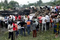  حصيلة حريق شاحنة صهريج في نيجيريا ترتفع الى 69 قتيلا