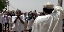 قتيل اثناء تفريق الامن السوداني تظاهرة عنيفة بالخرطوم