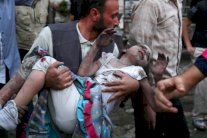 غارات للنظام السوري تقتل 16 شخصا بينهم 13 طفلا