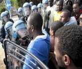 الأمن الايطالي يفرق مهاجرين تجمعوا عند حدود فرنسا