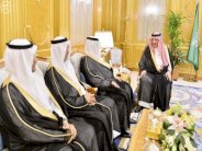 ولي العهد السعودي يستقبل سفراء المملكة المعينين حديثا