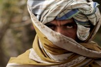 طالبان تنافس داعش على التجنيد