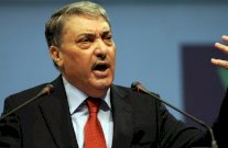 معارض جزائري ينتقد تصريح هولاند حول صحة بوتفليقة