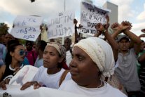 مئات الاريتريين يتظاهرون طلبا للجوء في اسرائيل