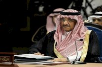  الأمير محمد بن نايف يبحث تحديث وتطوير نظام المناطق