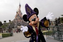 ديزني تمنع استخدام 