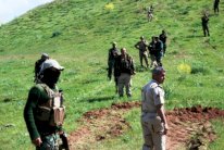 أكراد سوريا يختلفون حول دور بيشمركة