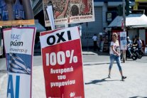 رافضو خطة الدائنين يتقدمون في استفتاء اليونان