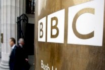 مدير عام بي بي سي يرفض استخدام كلمة 