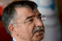 عصمت يلماظ الرئيس الـ 26 لبرلمان تركيا 