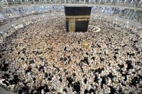 مليونا مصل يتحرون ليلة القدر بالمسجد الحرام