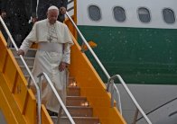 البابا فرنسيس يصل إلى الباراغوي
