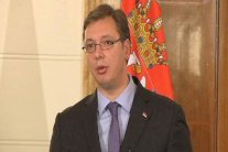 رشق رئيس وزراء صربيا بالحجارة وإصابته في رأسه