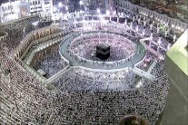 الملك سلمان يدشن 5 مشروعات لتوسعة المسجد الحرام