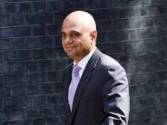 وزير بريطاني ينتقد صمت المسلمين عن إدانة 