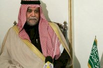 أصداء واسعة لرسالة الأمير بندر في إيلاف