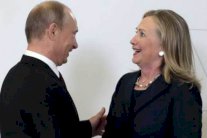 كلينتون اتهمت والكرملين يرد: حرب القرصنة تشتعل