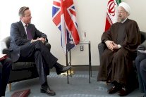 كاميرون لروحاني: مهتمون بفتح السفارة في طهران
