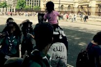 عمدة لندن: رفع علم داعش ليس ممنوعًا لأننا بلد الحريات