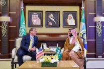 محمد بن سلمان يبحث مع نظيره الأميركي أوجه التعاون 