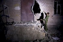 مقتل ثلاثة اشخاص وقصف مستشفى في شرق اوكرانيا