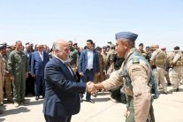 أف 16 تبدأ بضرب داعش والعبادي بقاعدتها الجوية