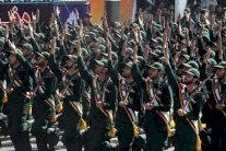 الحرس الثوري الإيراني يتمرد على الاتفاق النووي