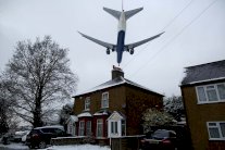 بريطانيا تنجو من ست حوادث طيران كارثية