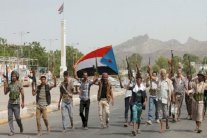 خالد بحاح يعلن تحرير محافظة عدن