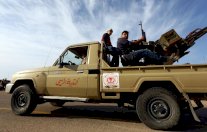 حكومة طرابلس تدعو لمفاوضات لحل النزاع تعقد في ليبيا