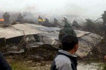 عائلات قتلى الطائرة الجزائرية يطالبون بالرفات