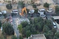 رجوي: هدم مصلى السنة بطهران طائفي وإجرامي