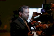 عراقجي يدعو البرلمان الإيراني لاقرار الاتفاق النووي