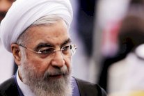 روحاني يقدم