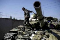  مقتل اربعة جنود في شرق اوكرانيا 