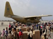 وصول طائرة المساعدات السعودية الخامسة الى عدن