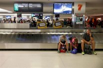 عودة بطيئة للرحلات الجوية في الساحل أميركا الشرقي