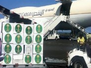 وصول 8 طائرة مساعدات تحمل أطنان من حليب الأطفال لليمن