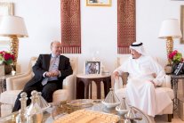 الملك سلمان يبحث مع الرئيس اليمني آخر المستجدات